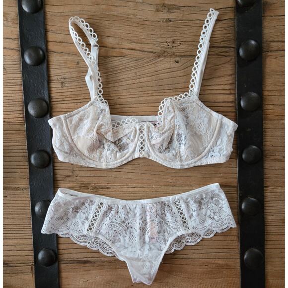 Victoria's Secret Dream Angels Pushup without Padding Bra Thong Set sz 36C/S New - Picture 1 of 7